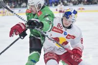 Taneli Ronkainen (Ljubljana) und Drake Rymsha (EC RBS) (c) GEPA pictures Moser .jpg