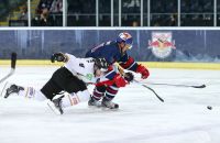 Keraenen (Oulun) und Komarek (EC RBS) (c) GEPA.jpg