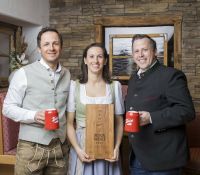 Julia und Eduard Ziegler mit Bernhard Reiter (c) Neumayr Leopold