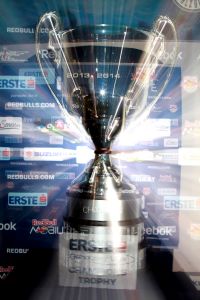 Die Meister-Trophaee (c) GEPA Steiner.jpg