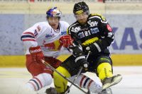 Matthias Trattnig (EC RBS) und Graham Mink (Dornbirn) (c) GEPA Lerch.jpg